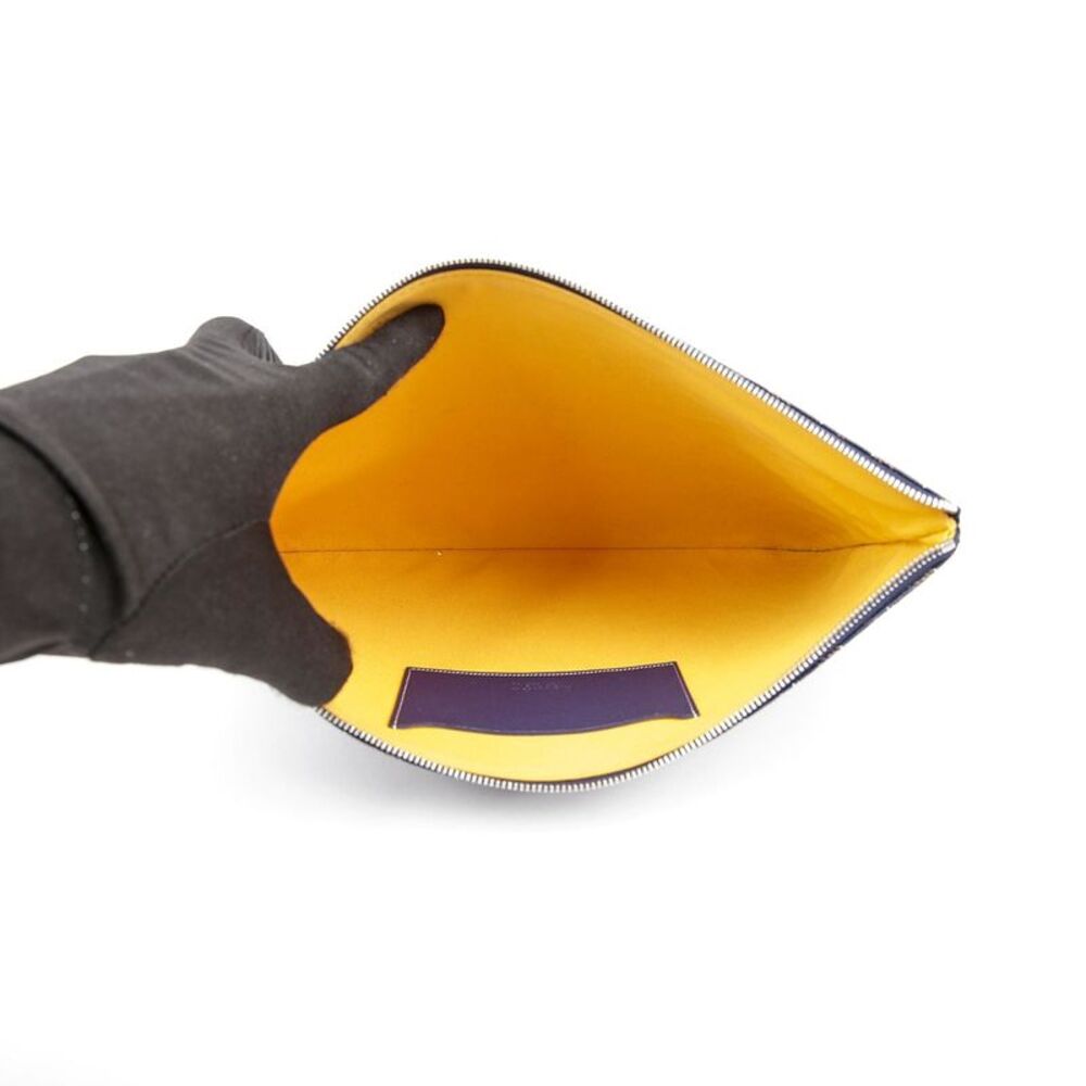 Sena Mm Size Clutch - Picture 7 of 7